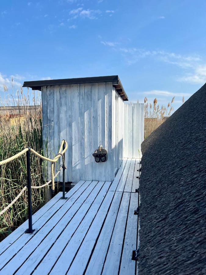 Seehütte Strandhaus direkt im Neusiedler See Rust Exterior foto