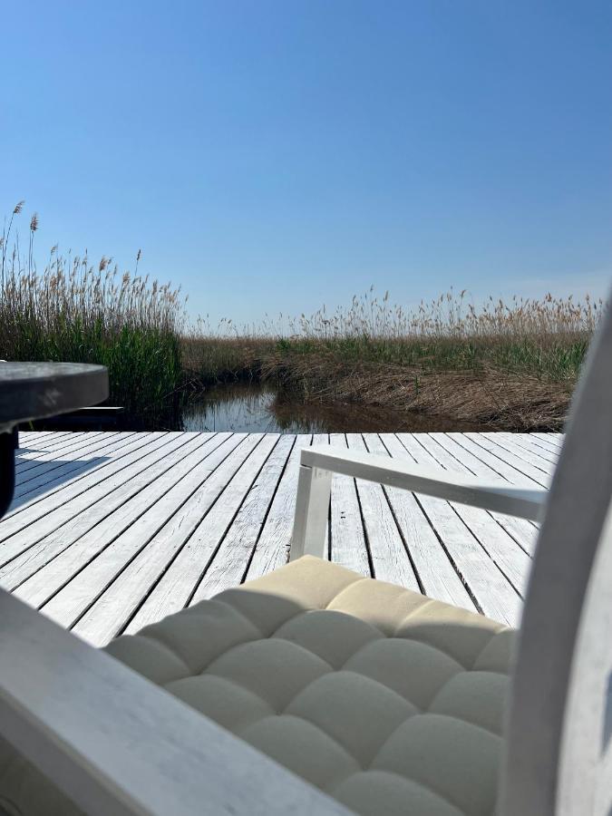 Seehütte Strandhaus direkt im Neusiedler See Rust Exterior foto