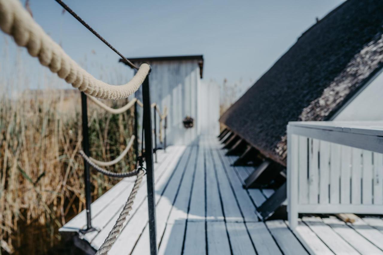 Seehütte Strandhaus direkt im Neusiedler See Rust Exterior foto