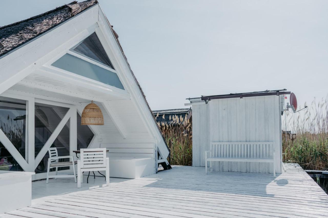 Seehütte Strandhaus direkt im Neusiedler See Rust Exterior foto
